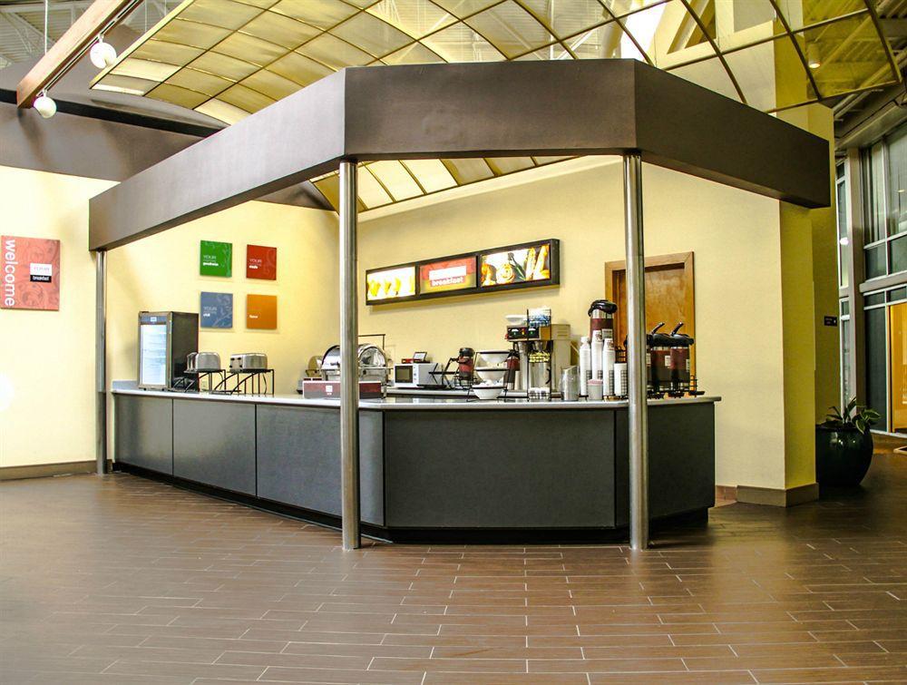 Comfort Inn & Suites Airport Syracuse Exteriör bild