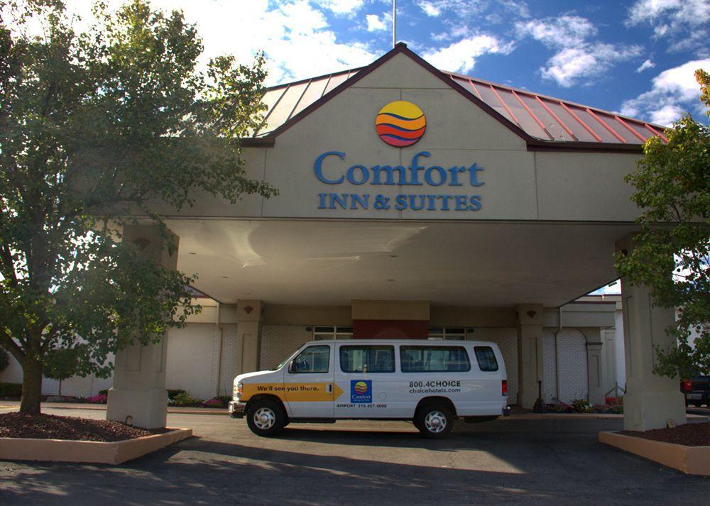 Comfort Inn & Suites Airport Syracuse Exteriör bild