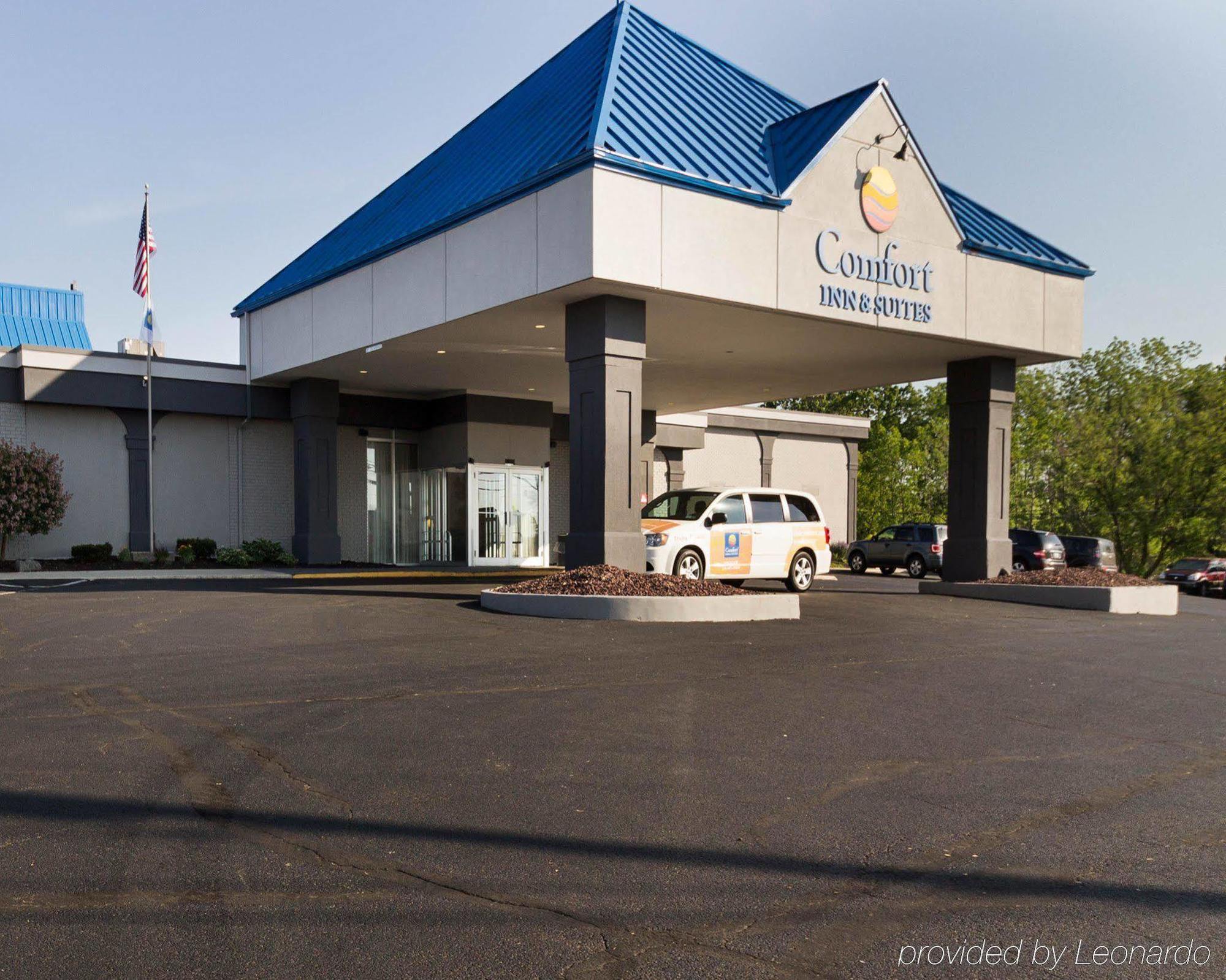 Comfort Inn & Suites Airport Syracuse Exteriör bild