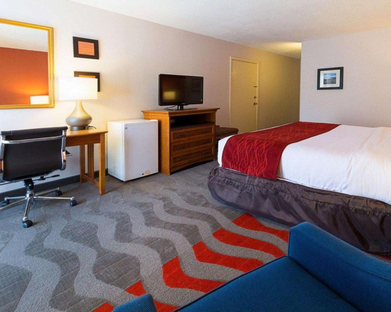 Comfort Inn & Suites Airport Syracuse Exteriör bild